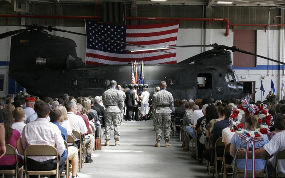 A CH-47 Chinook helicopter